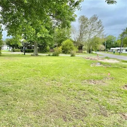 Image 2 - Vinton Volunteer Fire Department Southside Station, South Street, Vinton, LA 70668, USA - House for sale