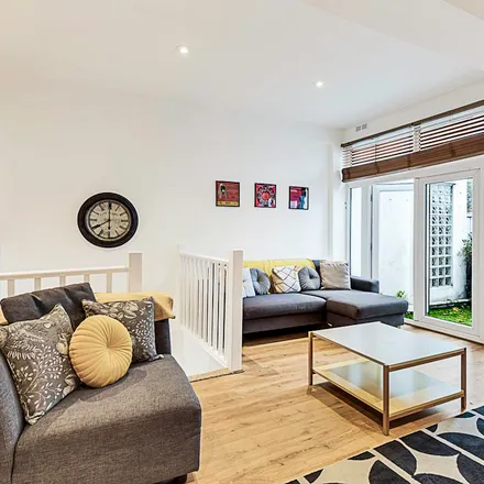 Rent this 2 bed apartment on Rye Apartments in 10 East Dulwich Road, London
