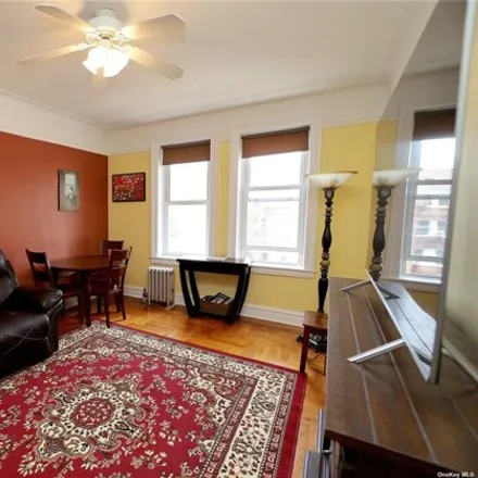 Image 5 - 119-1 84th Avenue, New York, NY 11415, USA - Apartment for sale