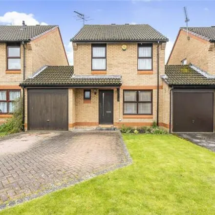 Buy this 3 bed house on Merrivale Gardens in Horsell, GU21 3LX