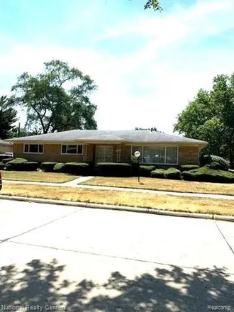 Buy this 3 bed house on 15331 Oakwood Drive in Oak Park, MI 48237