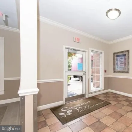 Image 3 - Chantilly Park Condo, Centreville Road, Chantilly, VA 20151, USA - Condo for sale