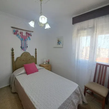 Rent this 3 bed apartment on La Reina in 17, Calle de la Reina
