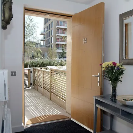 Rent this 3 bed townhouse on London in E16 1GW, United Kingdom