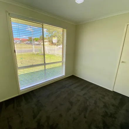 Rent this 4 bed apartment on 81 Park Road in Nowra NSW 2541, Australia