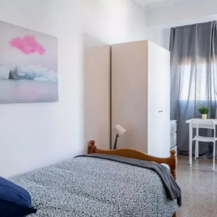Rent this 5 bed apartment on Carrer de la Serra de Corbera in 4, 46019 Valencia