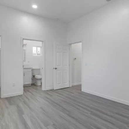 Image 3 - 15147 Morrison Street, Los Angeles, CA 91403, USA - Apartment for rent