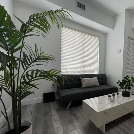 Image 5 - Coral Gables, FL - Apartment for rent