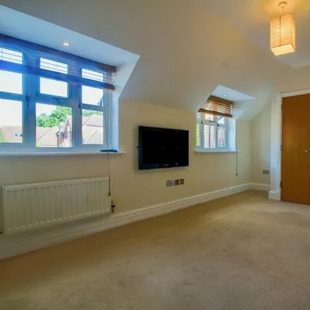 Image 6 - 101 Silhill Hall Road, Ulverley Green, B91 1JT, United Kingdom - Room for rent