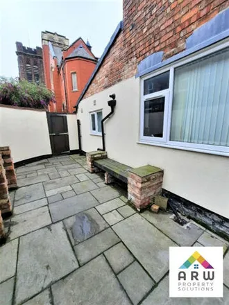 Image 7 - Oakdale Road, Liverpool, L18 1DQ, United Kingdom - House for rent