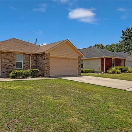 Rent this 3 bed house on 105 Sandlewood Dr in Terrell, Texas