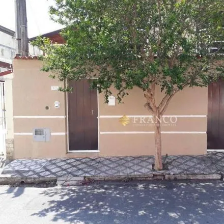 Buy this 3 bed house on Avenida Barão de Jambeiro in Centro, Taubaté - SP