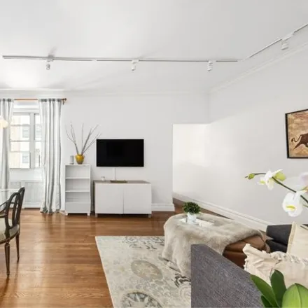 Image 3 - 59 East 72nd Street, New York, NY 10021, USA - Apartment for sale