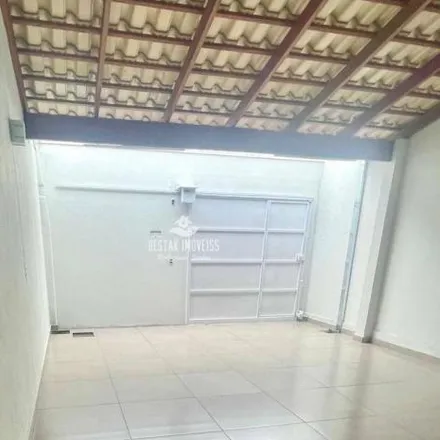 Buy this 2 bed house on Rua Charqueada in Granada, Uberlândia - MG