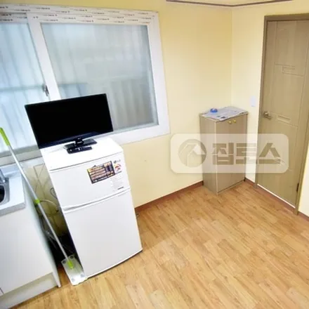 Rent this studio apartment on 서울특별시 도봉구 창동 527-10