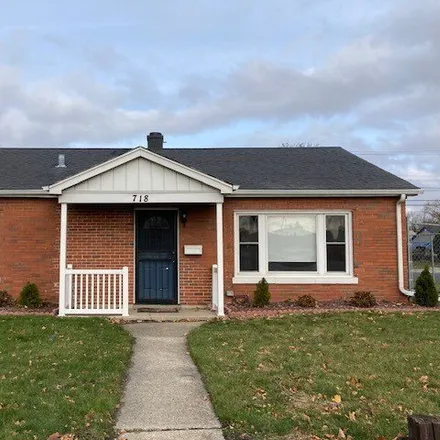 Rent this 3 bed house on Champlain Avenue in Dolton, IL 60419
