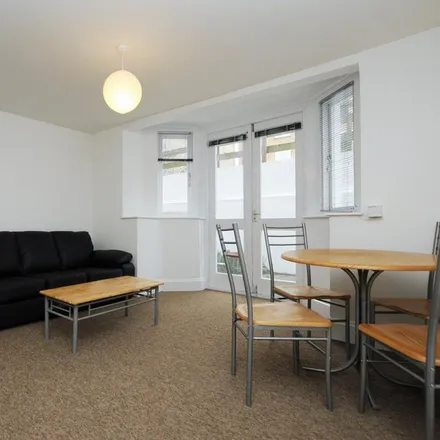 Image 7 - Nottingham House, Portland Rise, London, N4 2PU, United Kingdom - Apartment for rent