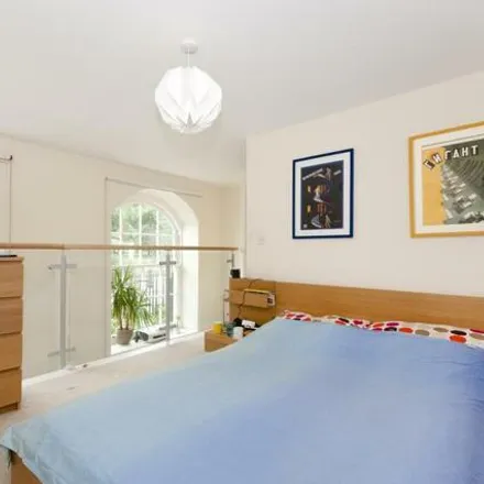 Image 5 - Shepperton Road, London, N1 3DH, United Kingdom - Apartment for rent