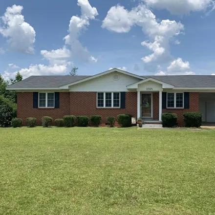 Buy this 2 bed house on 1359 East Pushmataha Street in Butler, Choctaw County