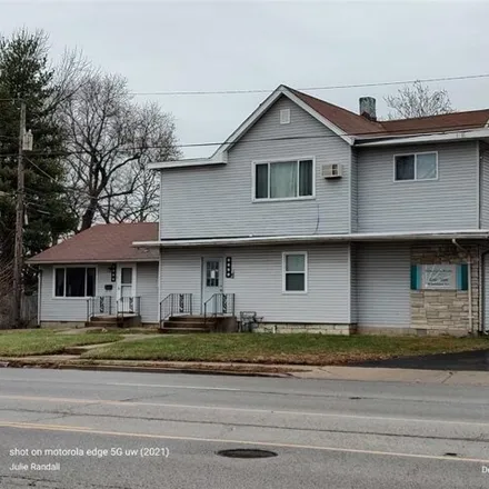 Rent this 2 bed apartment on Beaver Ridge Drive in Kettering, OH 45429