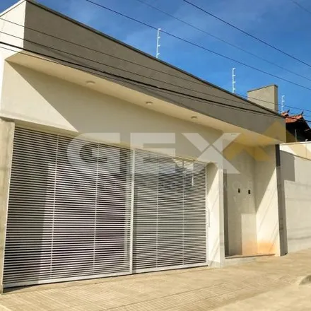 Buy this 3 bed house on Avenida Líder in Divinópolis - MG, 35500-403