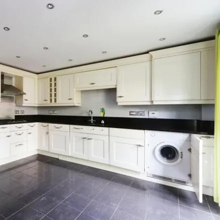 Image 4 - The Spinney, Sheffield, S17 3AP, United Kingdom - House for sale