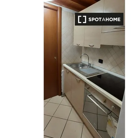 Image 5 - Via Rosa Venerini, 00135 Rome RM, Italy - Apartment for rent