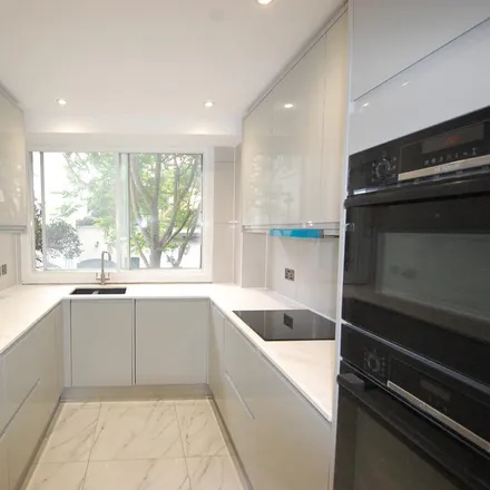 Image 3 - Durrels House, Warwick Gardens, London, W14 8PP, United Kingdom - Apartment for rent