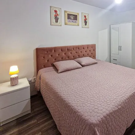 Rent this 3 bed apartment on 507 43 Borås kommun
