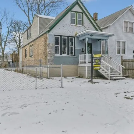 Buy this 5 bed house on 7036 South Sangamon Street in Chicago, IL 60621