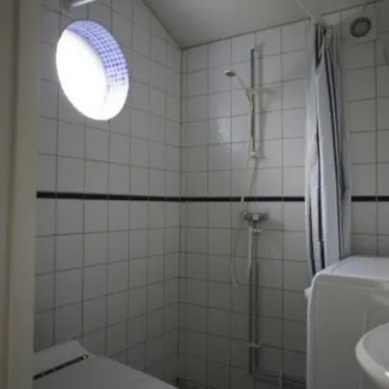 Rent this 3 bed apartment on Örnbergsvägen in 133 37 Älgö, Sweden