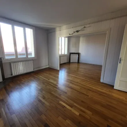 Rent this 3 bed apartment on Figeac in Lot, France