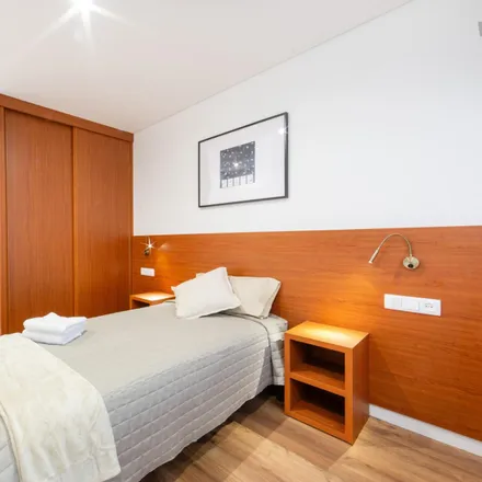 Rent this 4 bed room on Maria de Fátima in Praça Almada Negreiros 10, 4470-201 Cidade da Maia