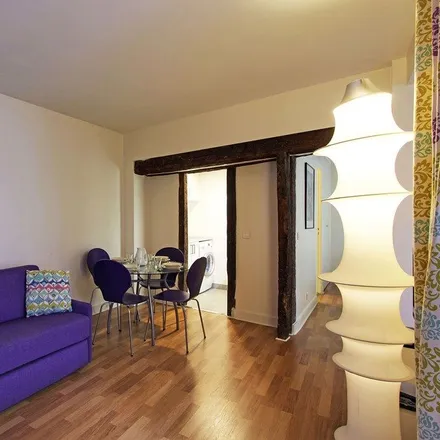 Rent this 2 bed apartment on 41 Rue de Cléry in 75002 Paris, France