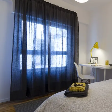 Rent this 3 bed room on Plaza San Martín Ascensión in 1, 48004 Bilbao