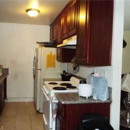 Buy this 3 bed condo on 5601 Ackerfield Avenue in Long Beach, CA 90805