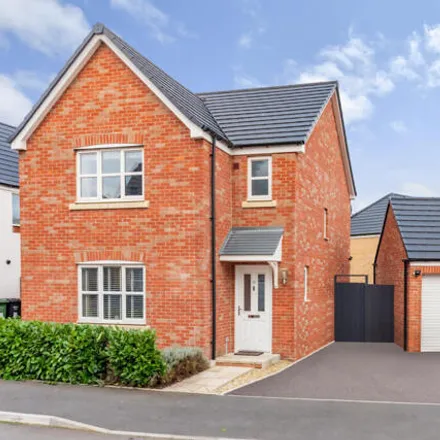 Buy this 3 bed house on Skylark Rise in Wychavon, WR5 1TA