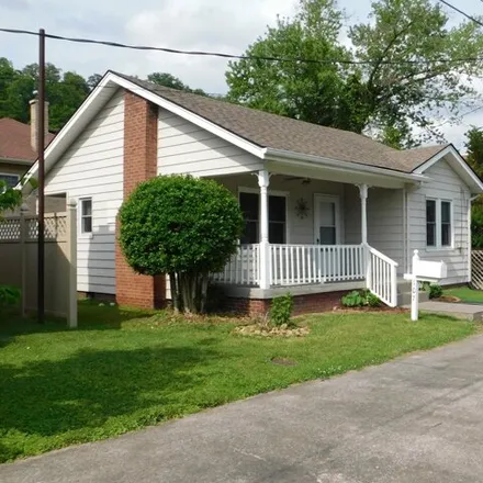 Buy this 2 bed house on South Williams Street in Harlan, KY 40831