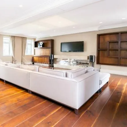 Rent this 5 bed townhouse on Lancaster Gate Hotel in 66-71 Lancaster Gate, London