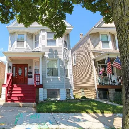 Rent this 3 bed house on 3328 West Cuyler Avenue in Chicago, IL 60618