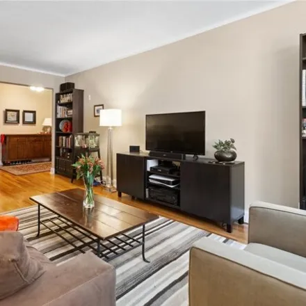 Image 3 - 110-45 71st Road, New York, NY 11375, USA - Apartment for sale