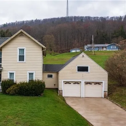 Buy this 4 bed house on 440 East King Street in Smethport, PA 16749