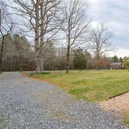 Image 9 - 3298 Woody Lane, Claremont, Catawba County, NC 28610, USA - House for sale