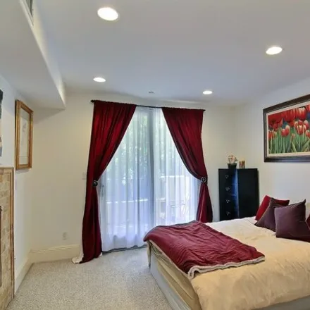 Image 9 - 16123 W Sunset Blvd Unit 205, Pacific Palisades, California, 90272 - Townhouse for rent