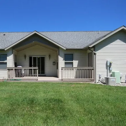 Buy this 3 bed condo on Wildwood Court in Cadillac, MI 49601