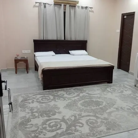 Rent this 2 bed apartment on Hyderabad in Bahadurpura mandal, India