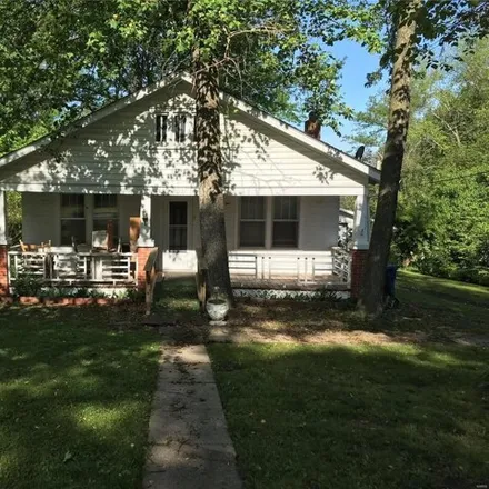 Buy this 2 bed house on 600 East 7th Street in Salem, MO 65560