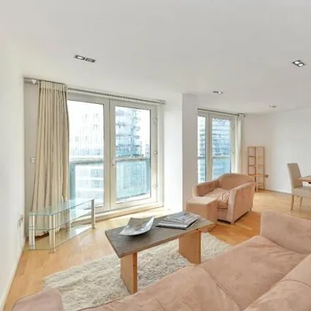 Buy this 2 bed apartment on City Tower in 3 Limeharbour, Cubitt Town