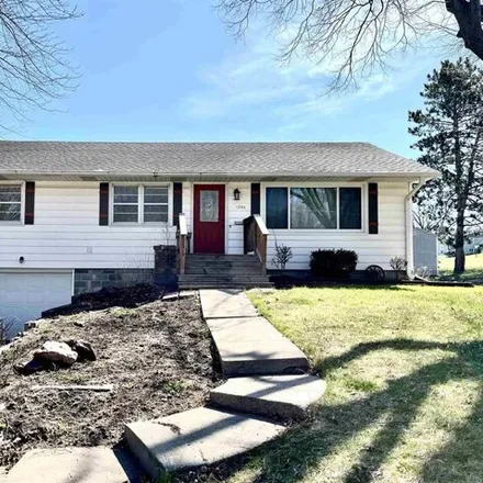 Buy this 3 bed house on 1348 Roosevelt Drive in Atlantic, IA 50022