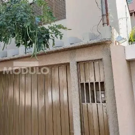 Rent this 9 bed house on Avenida Segismundo Pereira 1115 in Segismundo Pereira, Uberlândia - MG